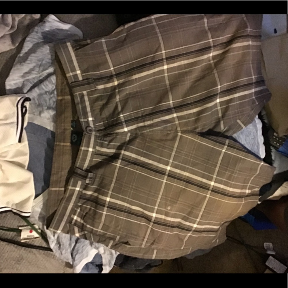 SHORTS BURNSIDE MENS SIZE 36